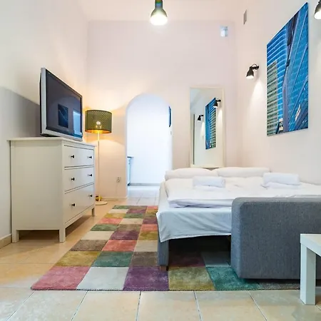 Rent Like Emilii Plater 25 Apartment